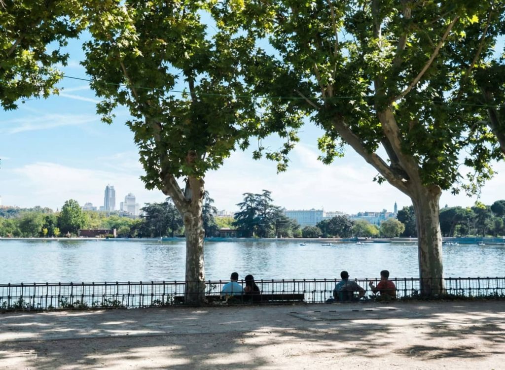 Parque Lago de la casa de campo de Madrid