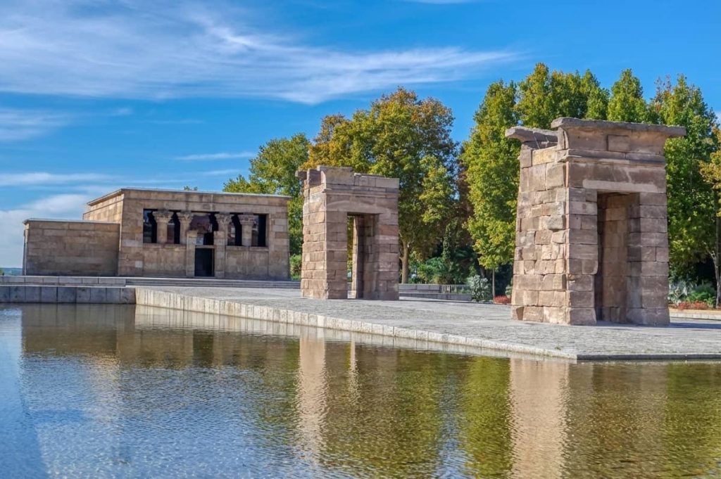 Templo egipcio en Madrid Debob